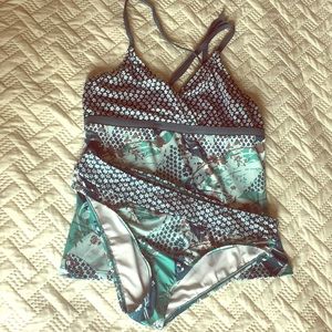Title Nine tankini set swimsuit size Medium